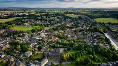 Leighton Buzzard town and countryside viewed from above, representing TradeHub Platform helping local tradespeople improve online visibility through professional websites, local SEO and digital systems.